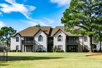 Building exterior at Addison at Collierville Apartments in Collierville TN 38017